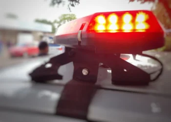 Dias após colisão entre moto elétrica e carro, homem se envolve em acidente na mesma região de Macapá